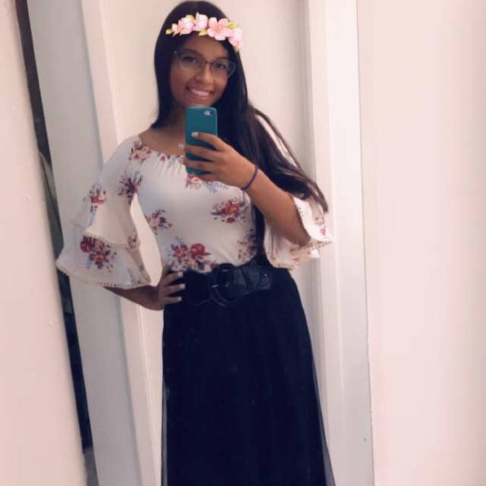 Meet your Posher, Aida